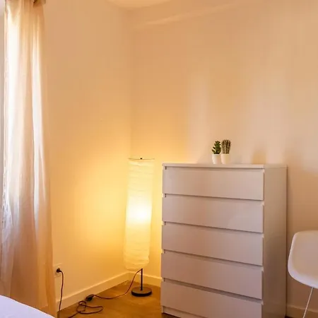 Zenbnb / Chesterfield / Proche Commerce / Parking *