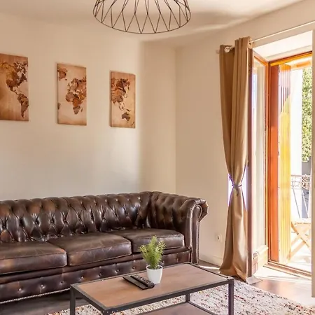 Zenbnb / Chesterfield / Proche Commerce / Parking Appartement