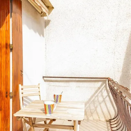 Zenbnb / Chesterfield / Proche Commerce / Parking Appartement *